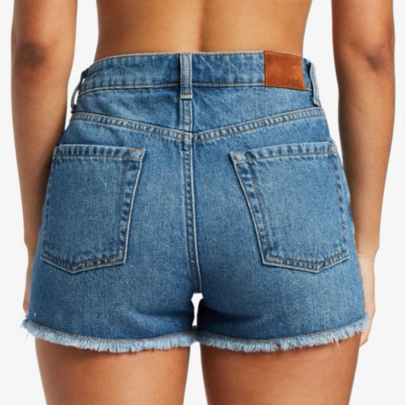 Roxy Swell Summer Beach Distressed Denim Jean Shorts Size 31 - Picture 3 of 13